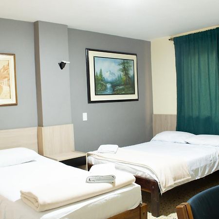 Hotel Caldas Plaza ภายนอก รูปภาพ