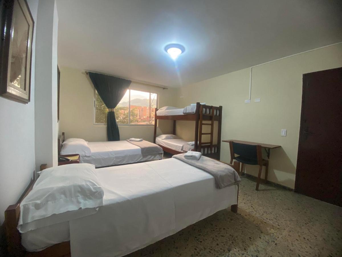 Hotel Caldas Plaza ภายนอก รูปภาพ