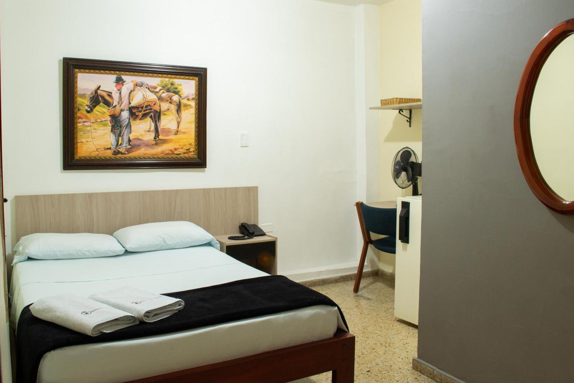 Hotel Caldas Plaza ภายนอก รูปภาพ