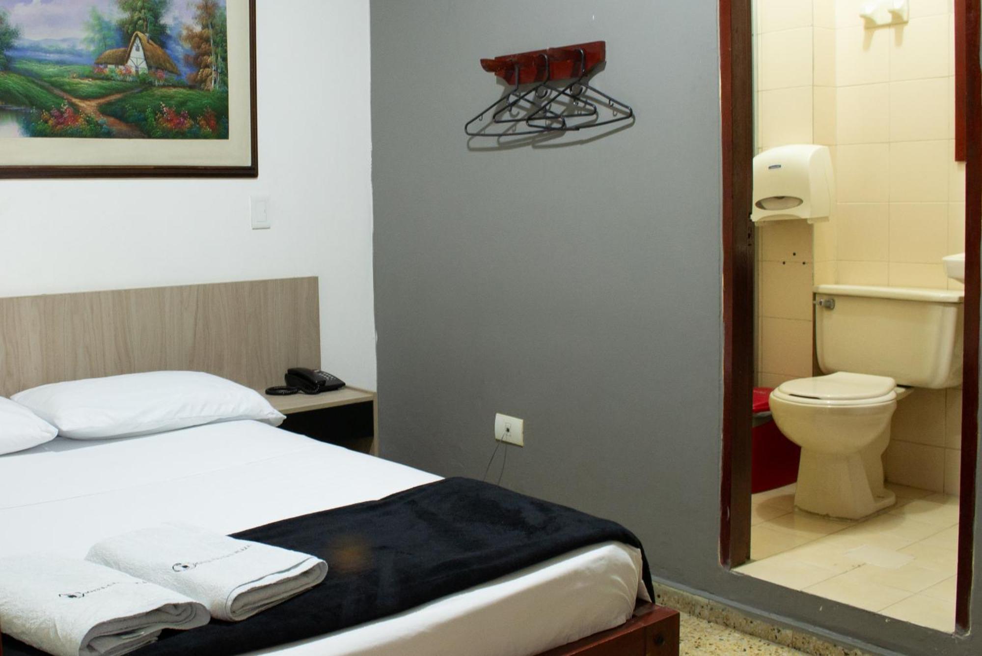 Hotel Caldas Plaza ภายนอก รูปภาพ